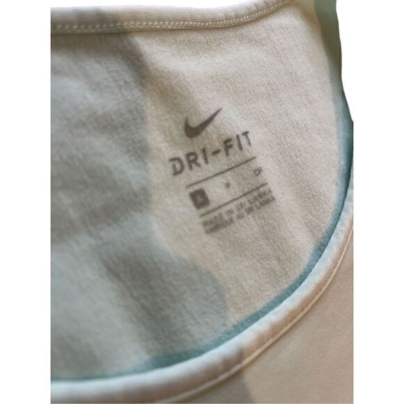 Nike long sleeve top - Picture 8 of 8